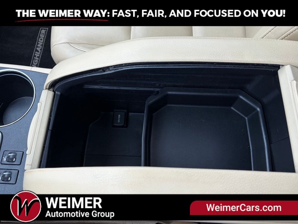Pre-Owned 2015 Toyota Highlander XLE V6 - photo - 35