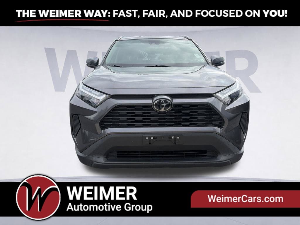 Pre-Owned 2024 Toyota RAV4 XLE - photo - 1