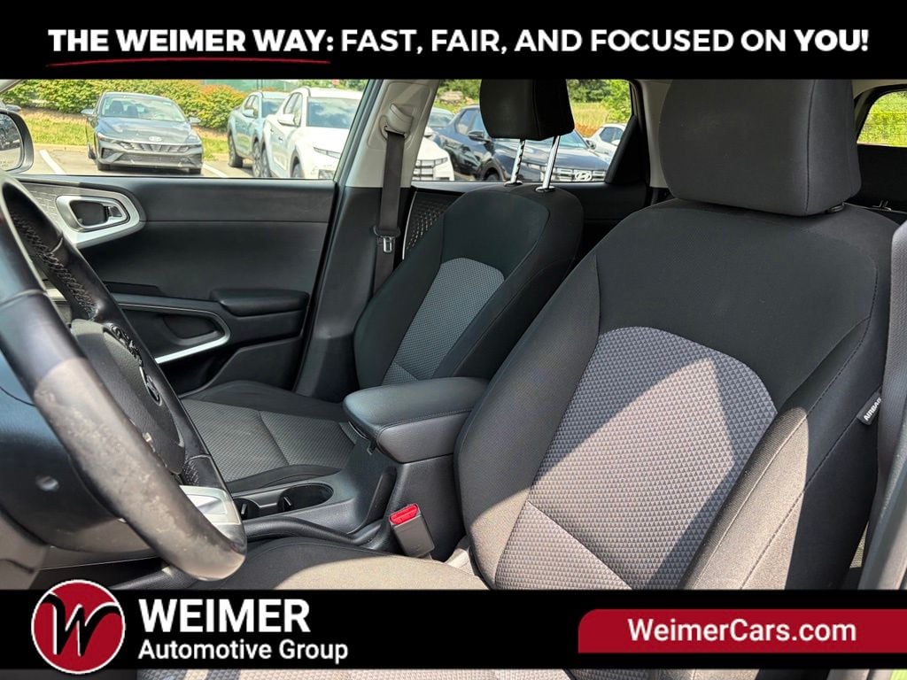 Pre-Owned 2020 Kia Soul X-Line - photo - 23