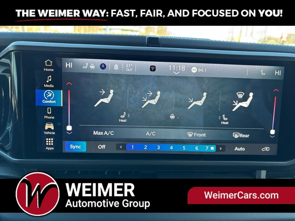 Pre-Owned 2024 Jeep Wrangler Sahara - photo - 22