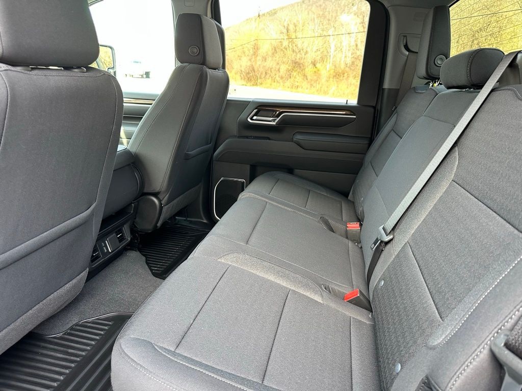 New 2025 Chevrolet Silverado 2500HD LT - photo - 19