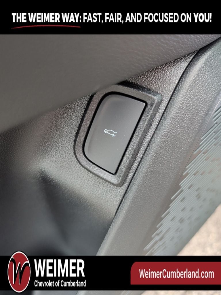 New 2027 Chevrolet Equinox LT - photo - 11