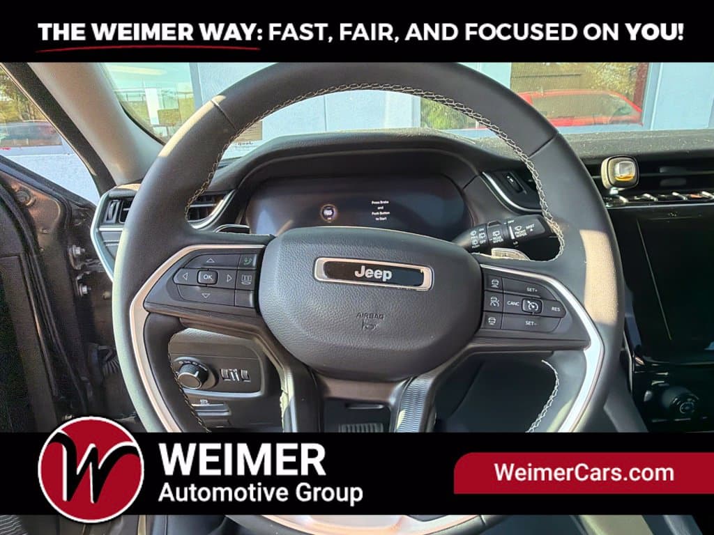 Pre-Owned 2024 Jeep Grand Cherokee L Laredo - photo - 24