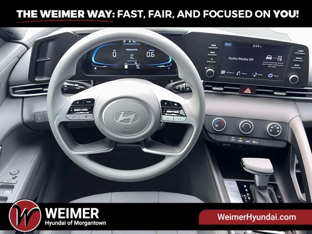 New 2026 Hyundai Elantra SE - photo - 16
