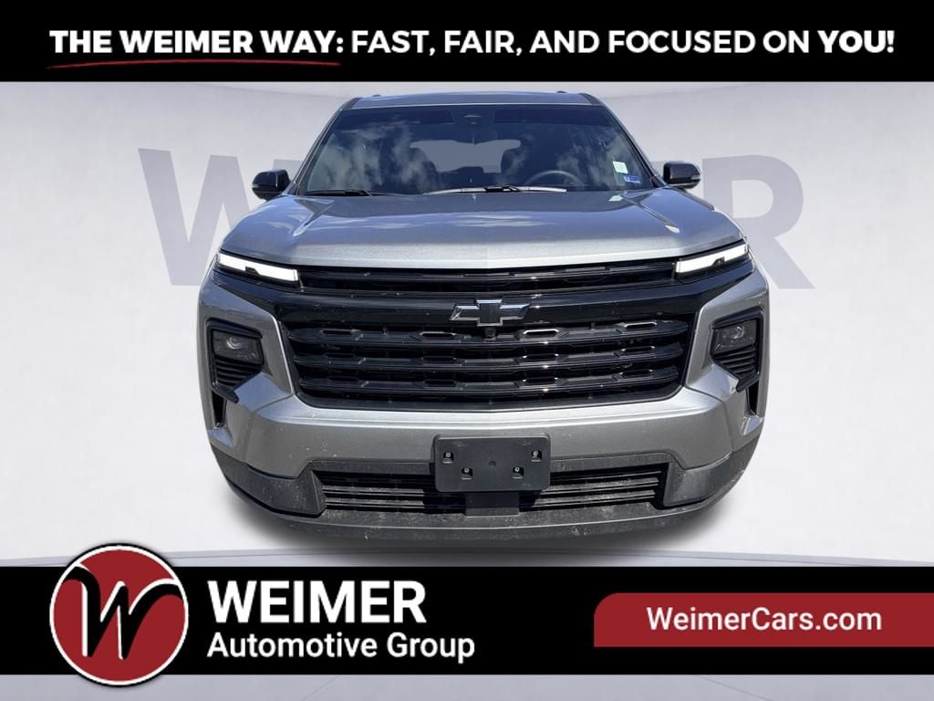 Pre-Owned 2026 Chevrolet Traverse LT - photo - 1