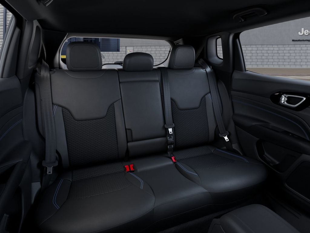New 2026 Jeep Compass Latitude - photo - 14