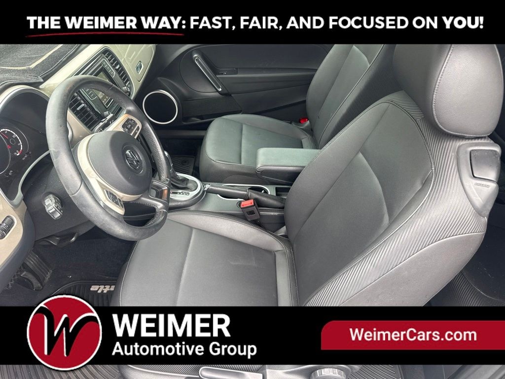 Pre-Owned 2016 Volkswagen Beetle 1.8T S - photo - 18