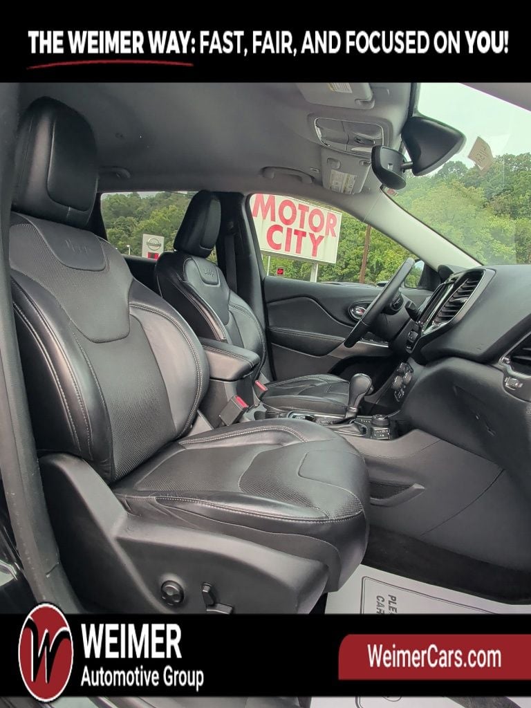 Pre-Owned 2019 Jeep Cherokee Limited - photo - 16