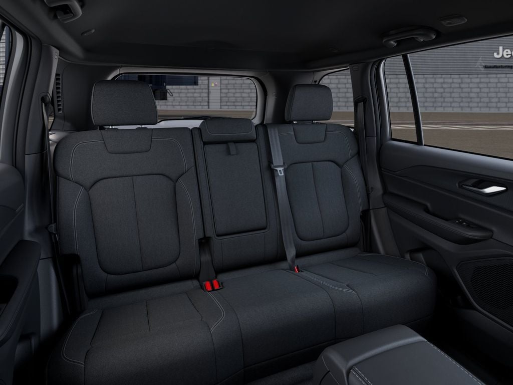 New 2026 Jeep Grand Cherokee Laredo - photo - 14