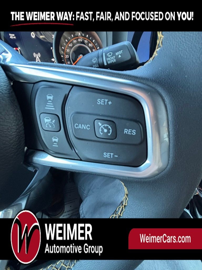 Pre-Owned 2024 Jeep Wrangler Sahara - photo - 15