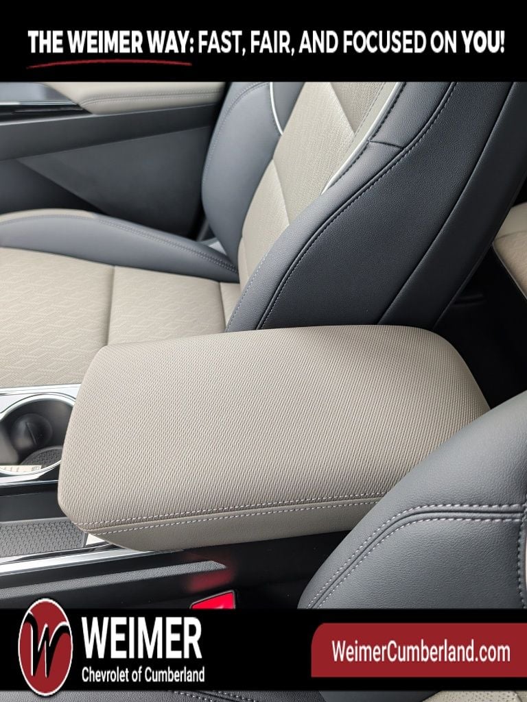 New 2027 Chevrolet Equinox LT - photo - 21