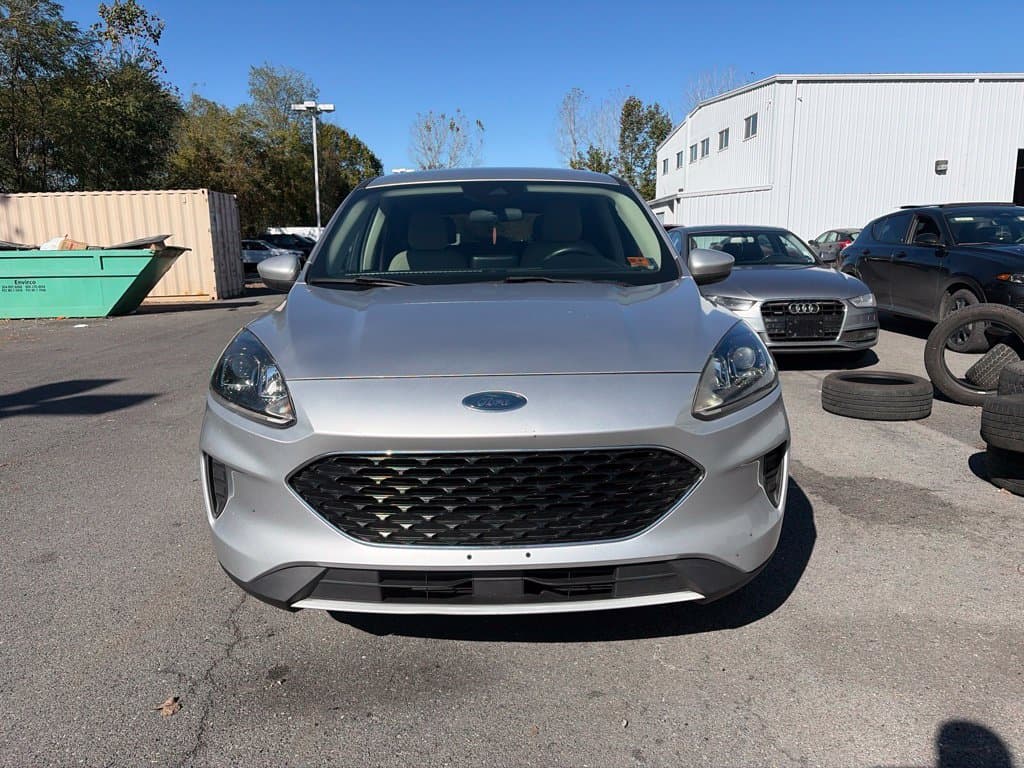 Pre-Owned 2020 Ford Escape SE - photo - 1