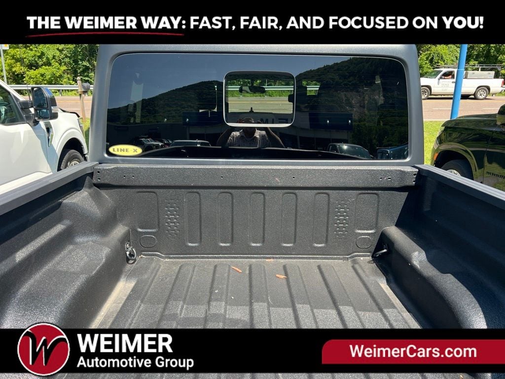 Pre-Owned 2020 Jeep Gladiator Sport - photo - 5