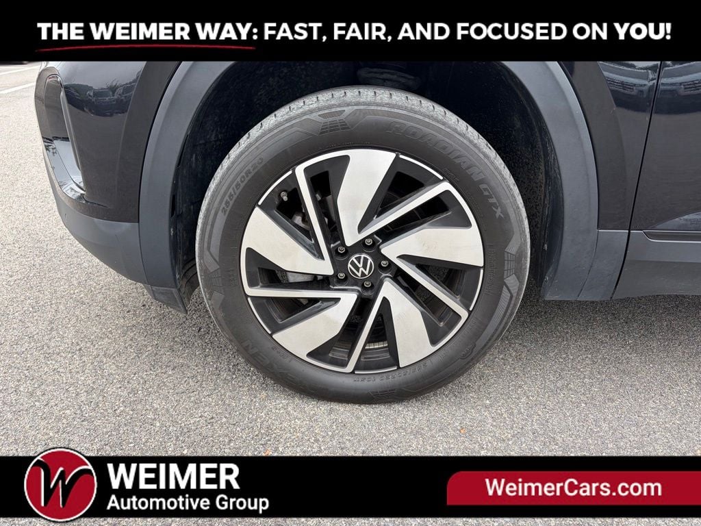 Pre-Owned 2024 Volkswagen Atlas 2.0T SEL - photo - 10