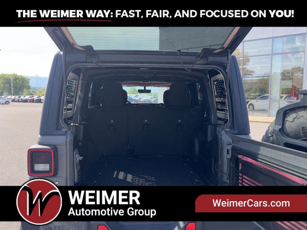 Pre-Owned 2021 Jeep Wrangler Unlimited Rubicon - photo - 11