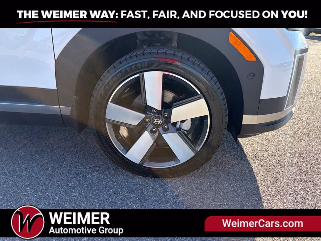 Pre-Owned 2025 Hyundai Santa Fe Hybrid Limited - photo - 12