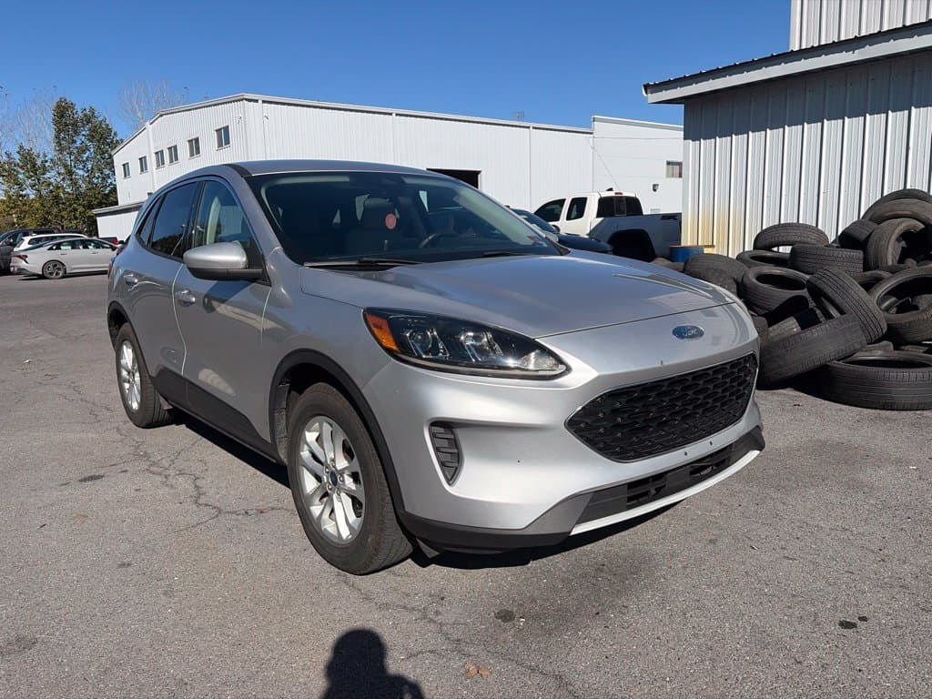 Pre-Owned 2020 Ford Escape SE - photo - 2