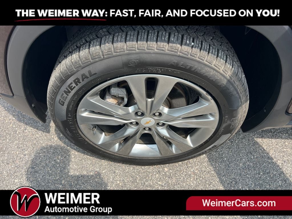 Pre-Owned 2020 Chevrolet Trax LT - photo - 22