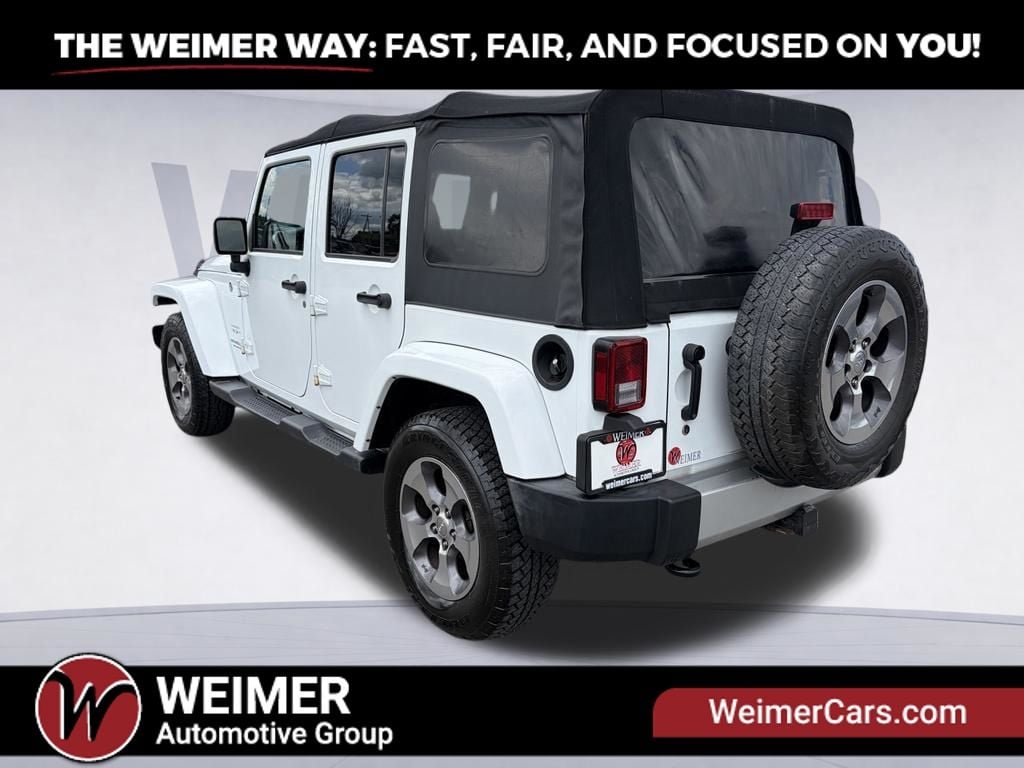 Pre-Owned 2017 Jeep Wrangler Unlimited Sahara - photo - 2