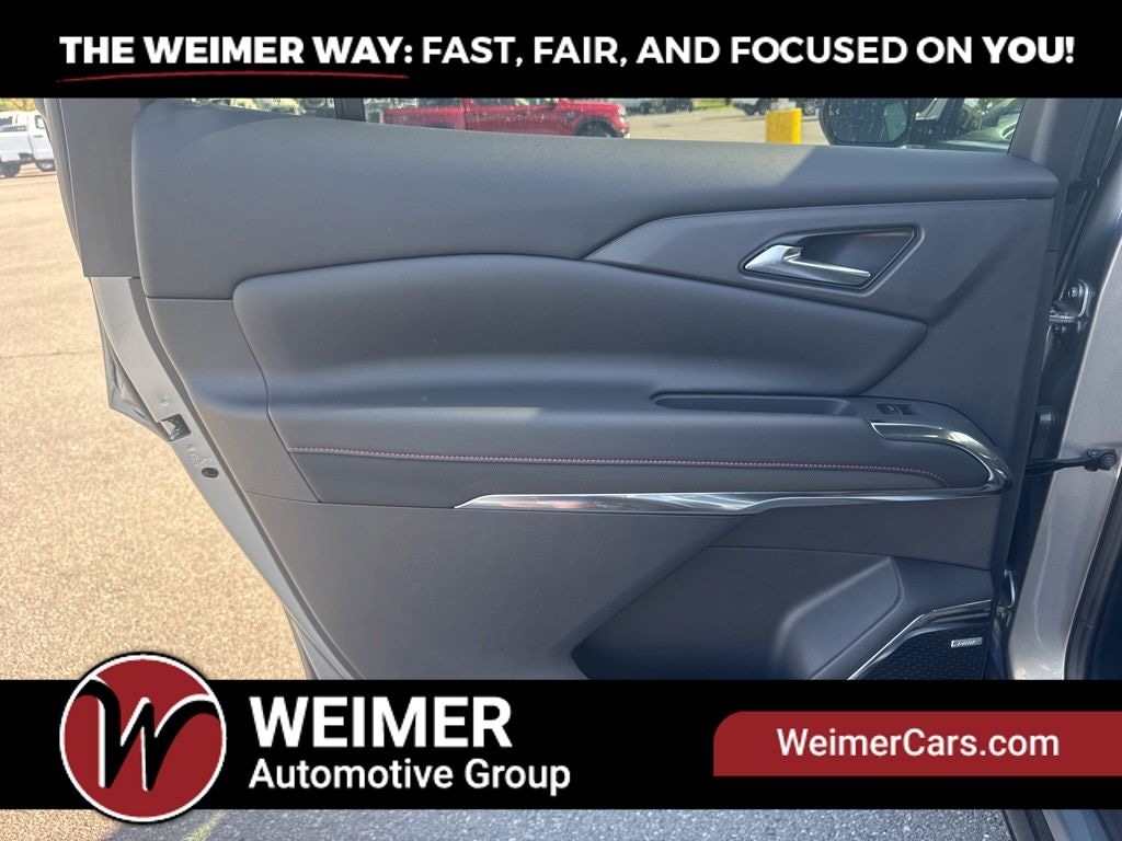 Pre-Owned 2026 Chevrolet Traverse RS - photo - 19