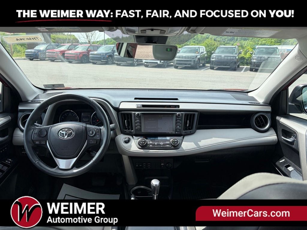 Pre-Owned 2018 Toyota RAV4 Limited - photo - 16
