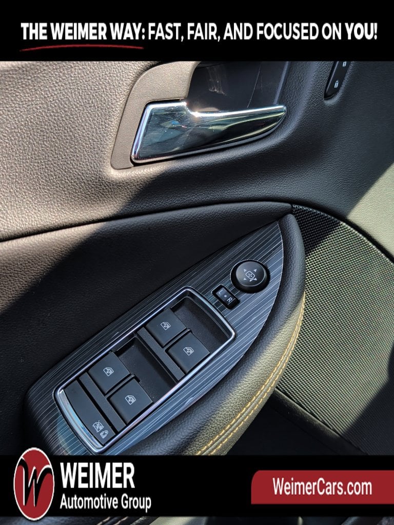 Pre-Owned 2020 Chevrolet Impala LT - photo - 17