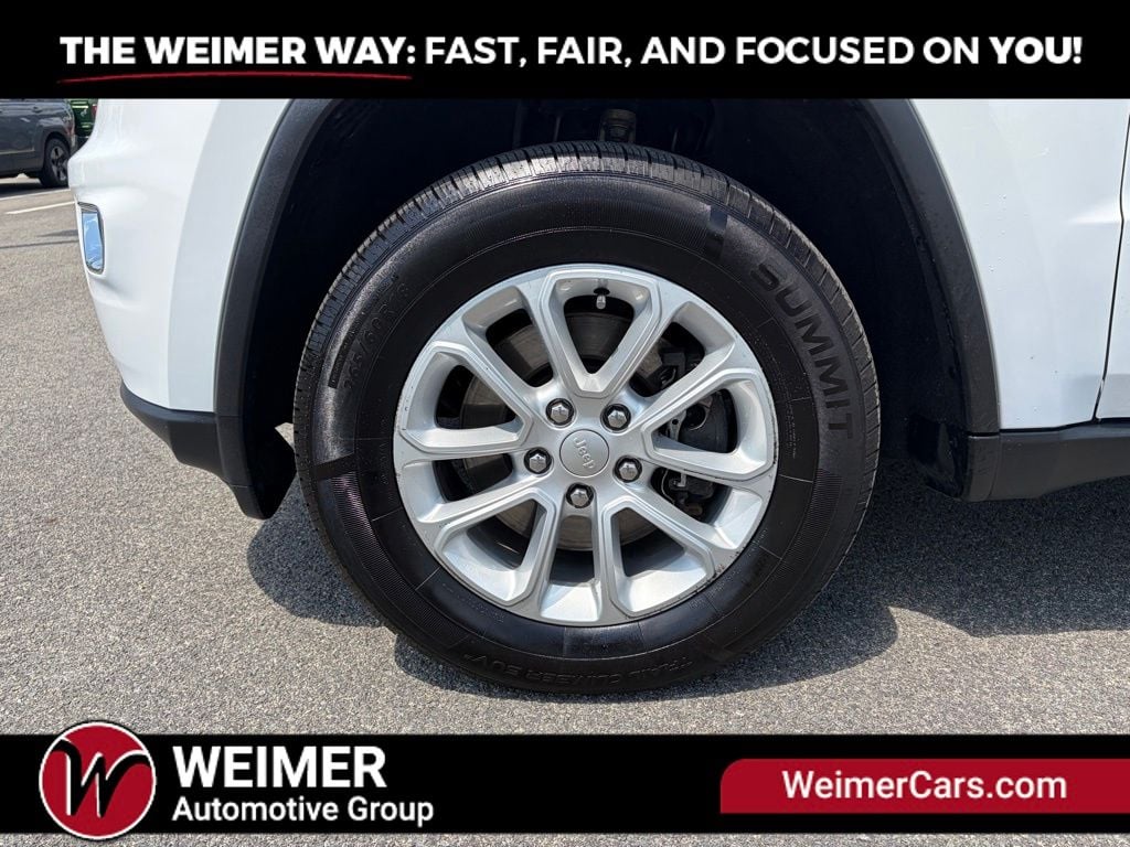 Pre-Owned 2021 Jeep Grand Cherokee Laredo E - photo - 8