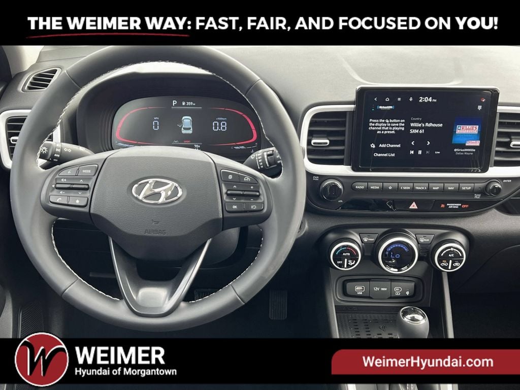 New 2025 Hyundai Venue Limited - photo - 16