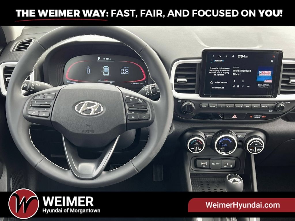 New 2025 Hyundai Venue Limited - photo - 16