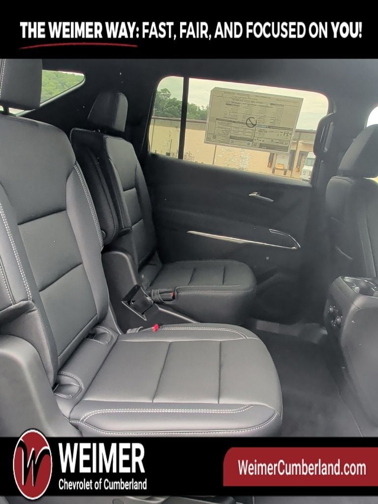 New 2026 Chevrolet Traverse LT - photo - 17