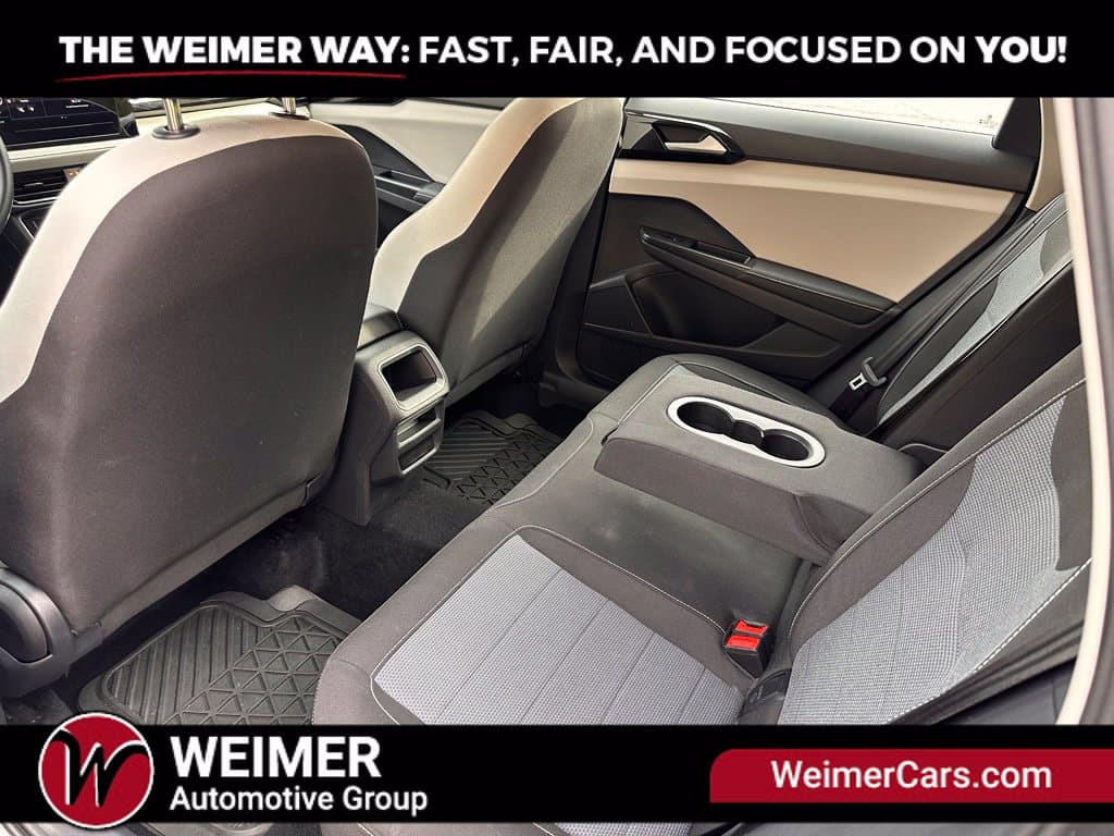 Pre-Owned 2025 Volkswagen Taos 1.5T S - photo - 20