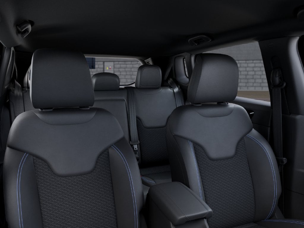 New 2026 Jeep Compass Latitude - photo - 25