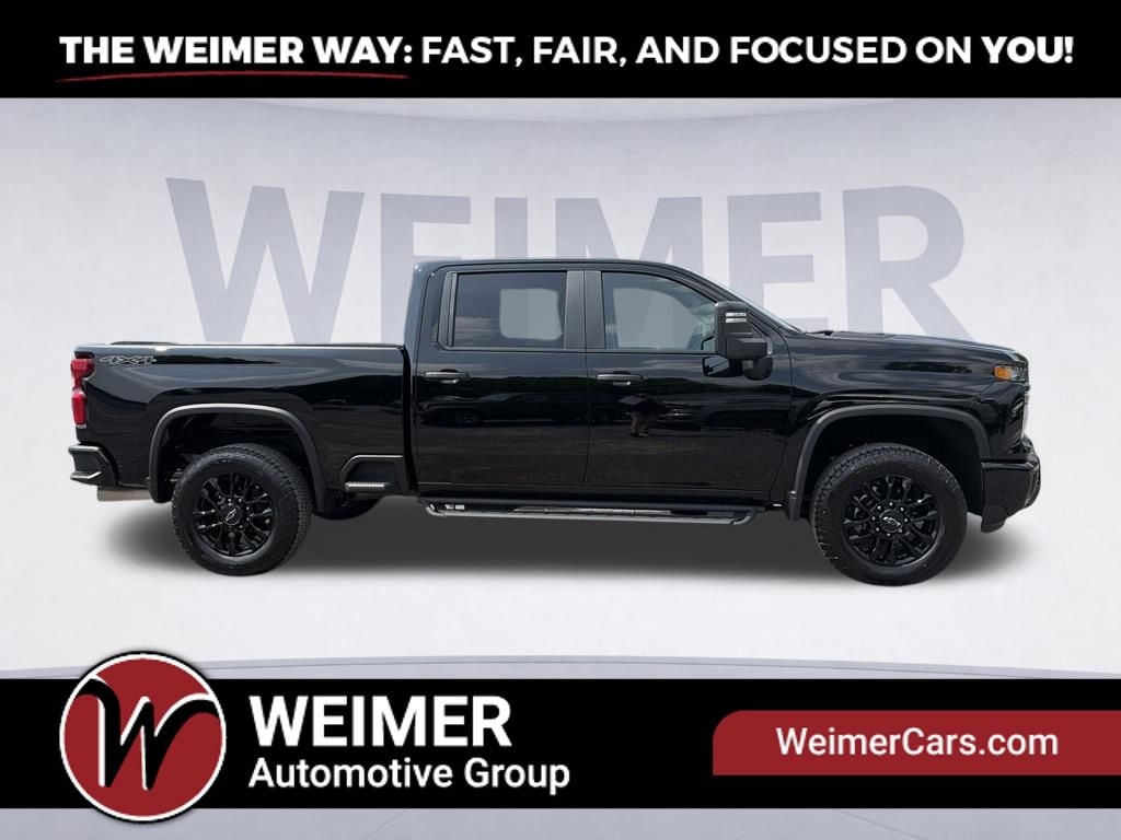 Pre-Owned 2026 Chevrolet Silverado 2500HD Custom - photo - 3