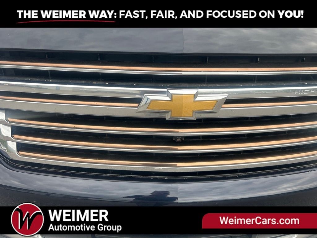 Pre-Owned 2023 Chevrolet Suburban High Country - photo - 13