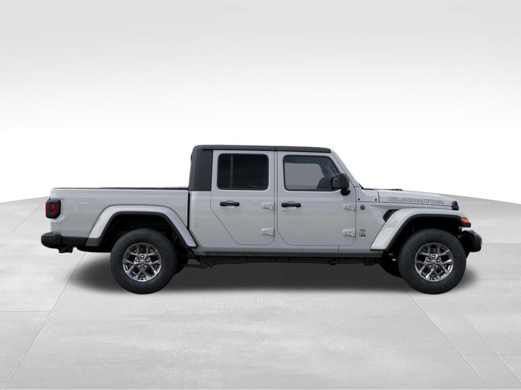 New 2026 Jeep Gladiator 85th Anniversary Edition - photo - 20