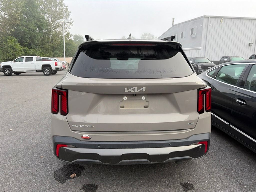Pre-Owned 2024 Kia Sorento X-Line SX - photo - 5