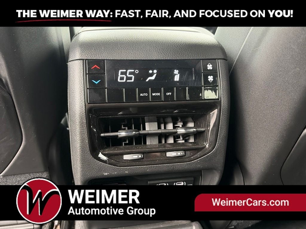 Pre-Owned 2025 Jeep Grand Cherokee L Laredo - photo - 20
