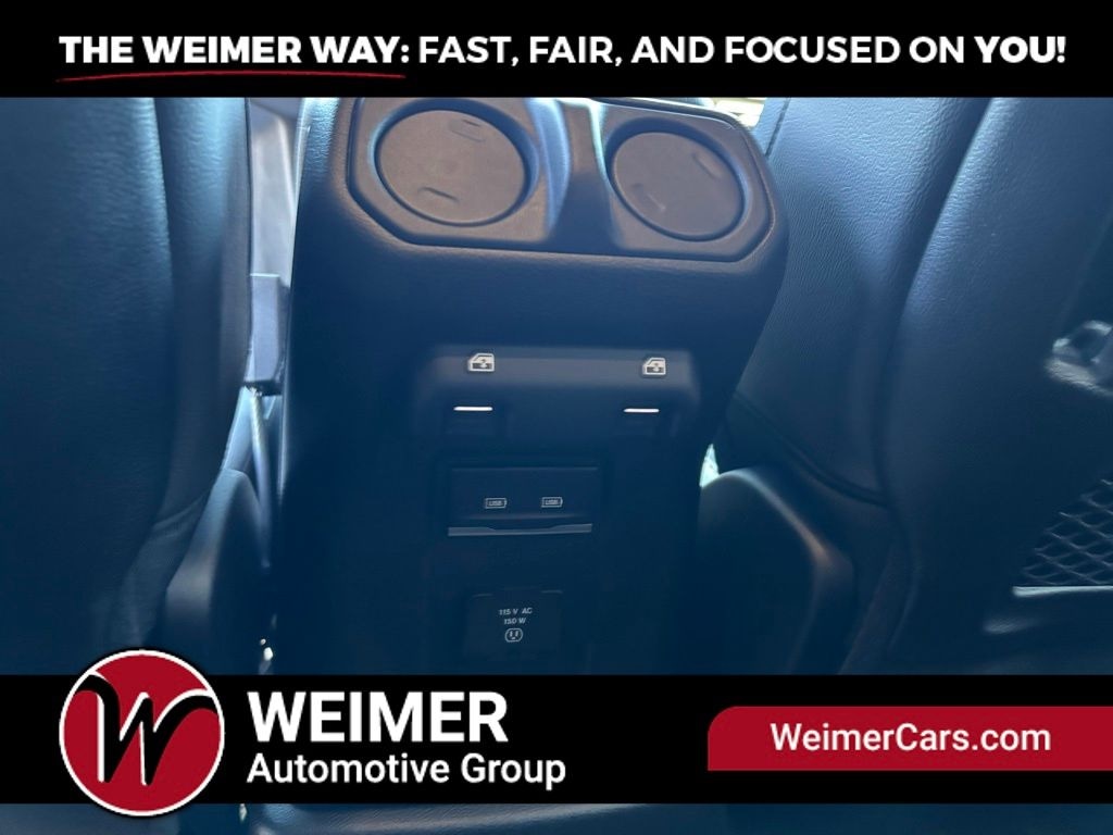 Pre-Owned 2024 Jeep Wrangler Sahara - photo - 30