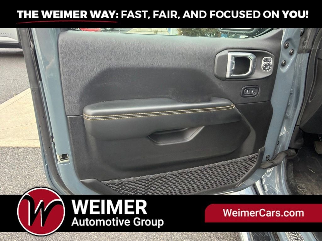 Pre-Owned 2024 Jeep Wrangler Sahara - photo - 16