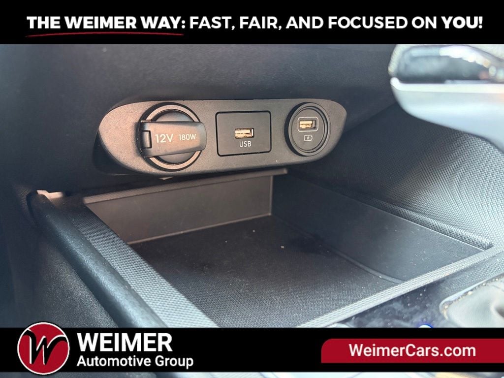 Pre-Owned 2023 Hyundai Elantra SEL - photo - 28