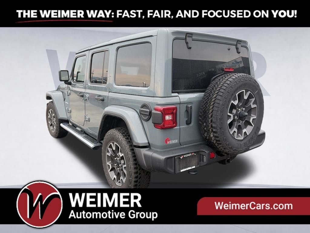 Pre-Owned 2024 Jeep Wrangler Sahara - photo - 5
