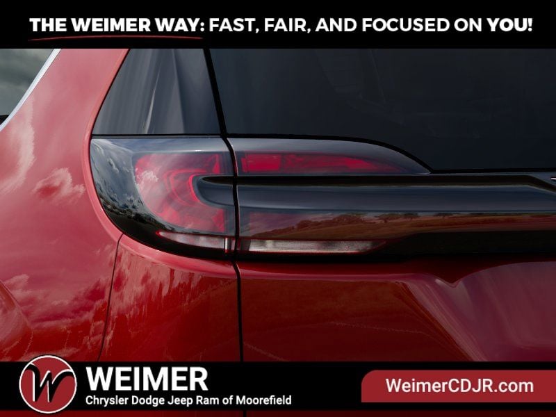New 2027 Chrysler Pacifica Limited - photo - 8