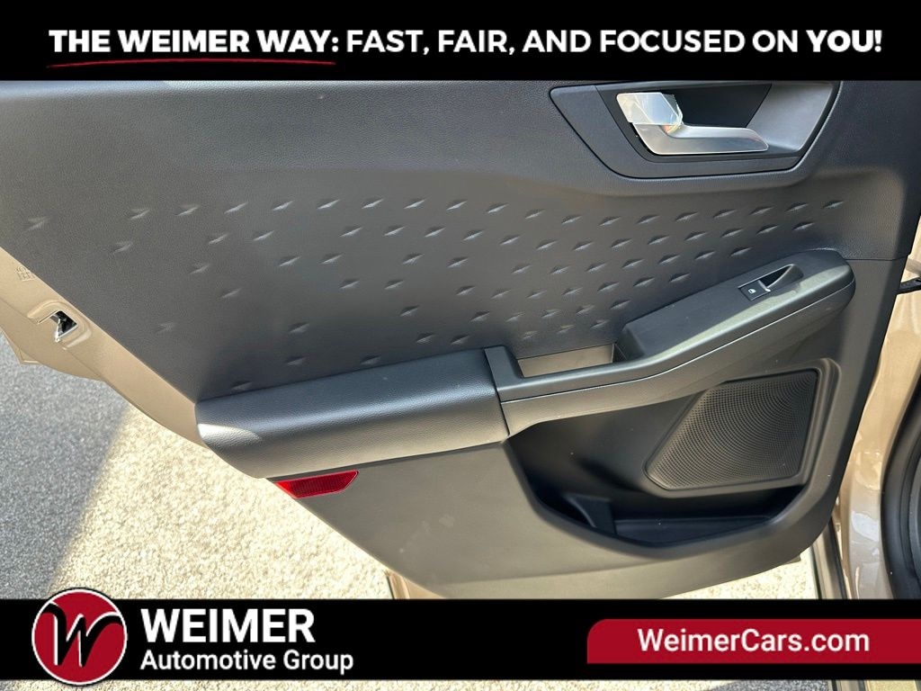 Pre-Owned 2020 Ford Escape SEL - photo - 19