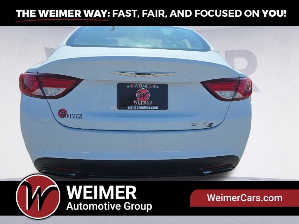 Pre-Owned 2015 Chrysler 200 S - photo - 5