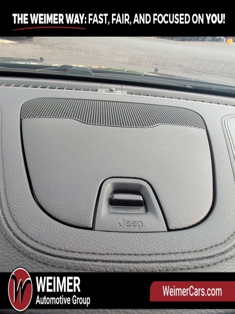Pre-Owned 2019 Jeep Cherokee Limited - photo - 30