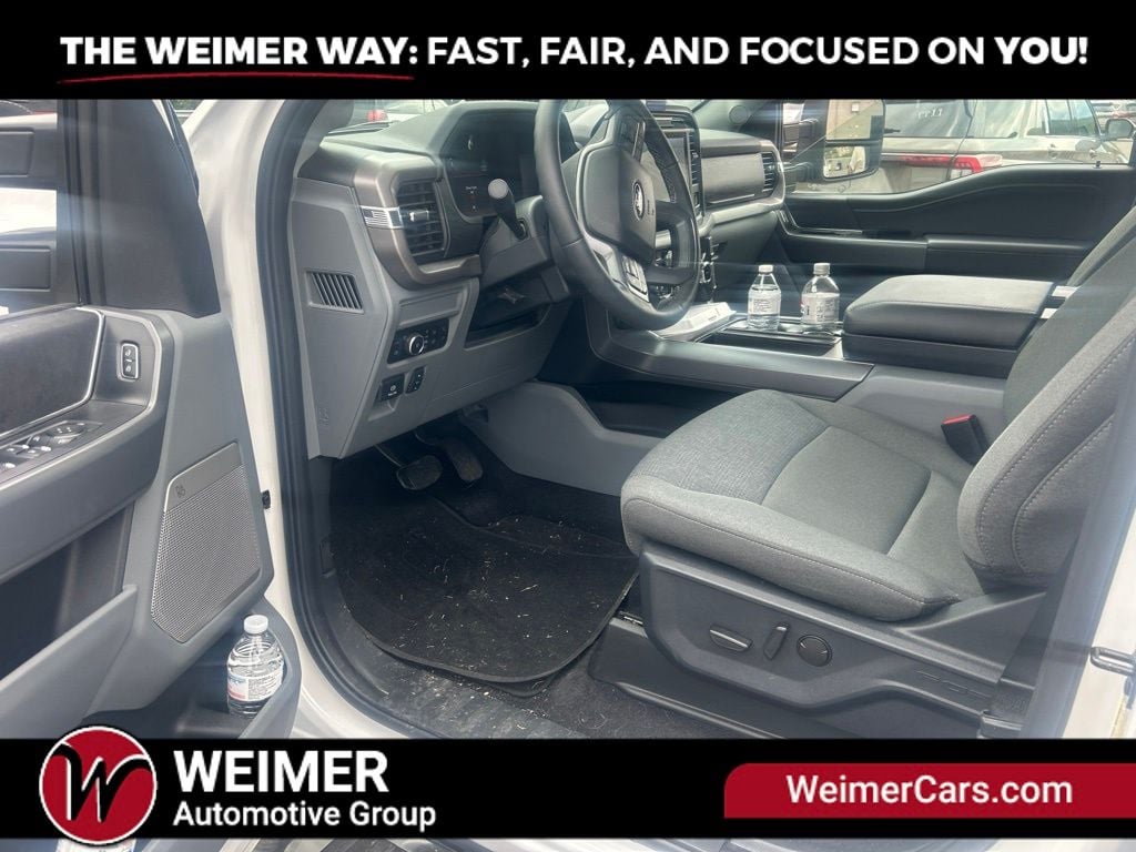 Pre-Owned 2025 Ford F-150 XLT - photo - 2