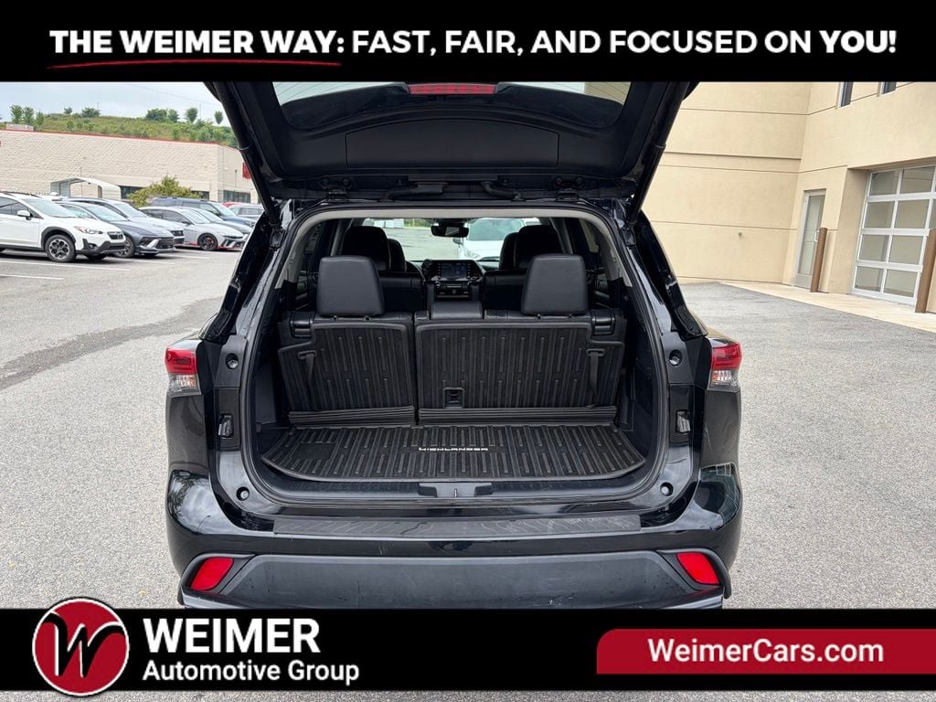 Pre-Owned 2021 Toyota Highlander XLE - photo - 38