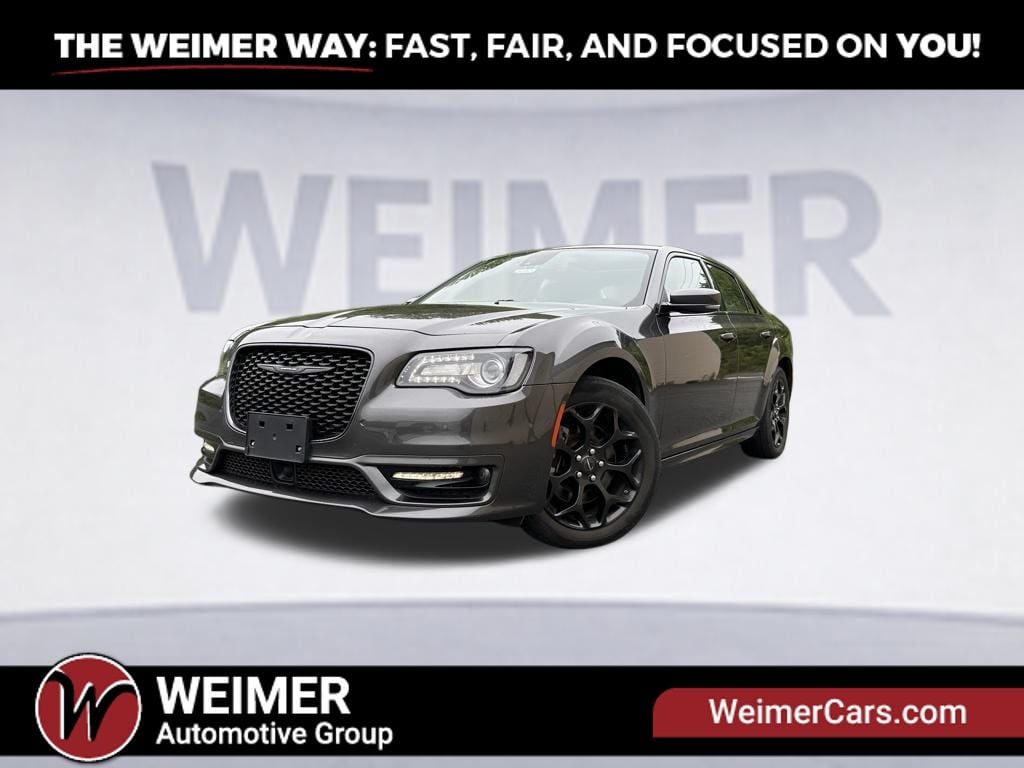 Pre-Owned 2023 Chrysler 300 Touring - photo - 0