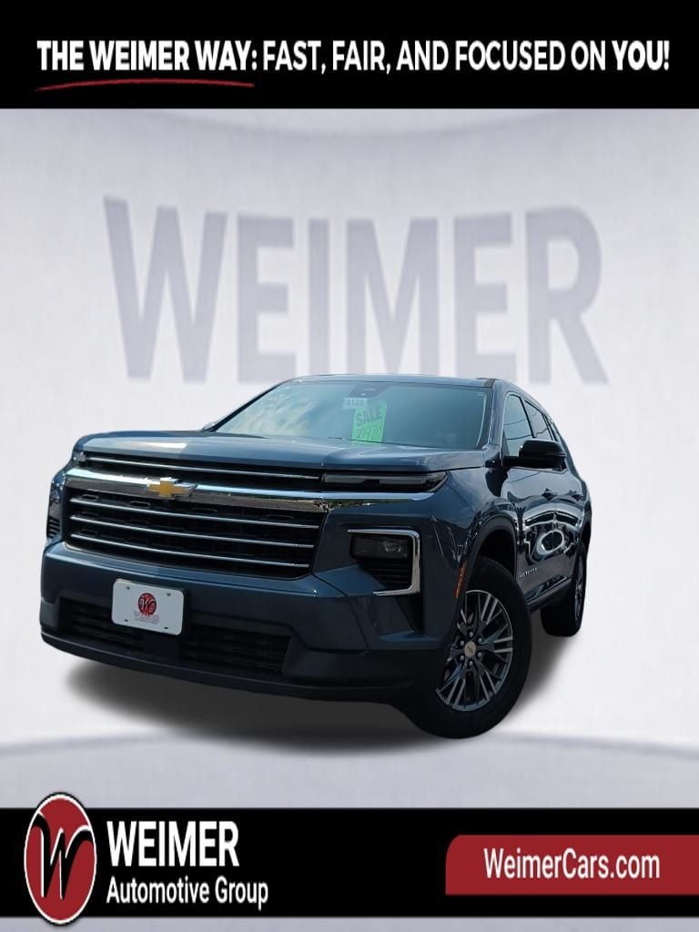 Pre-Owned 2025 Chevrolet Traverse LT - photo - 0