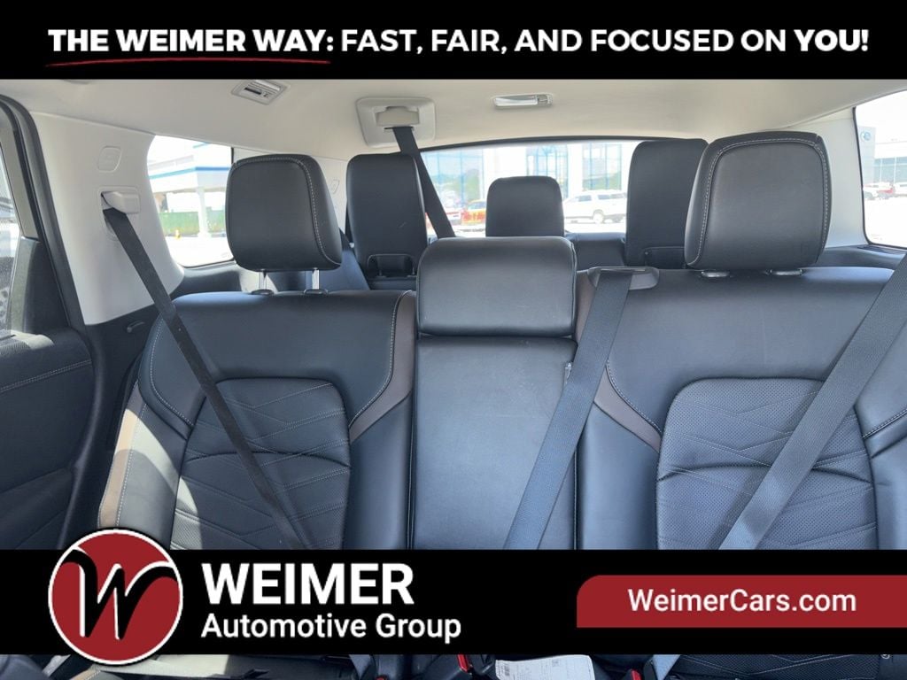 Pre-Owned 2025 Nissan Pathfinder Platinum - photo - 36